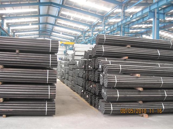 thep-ong-den-hoa-phat.jpg
