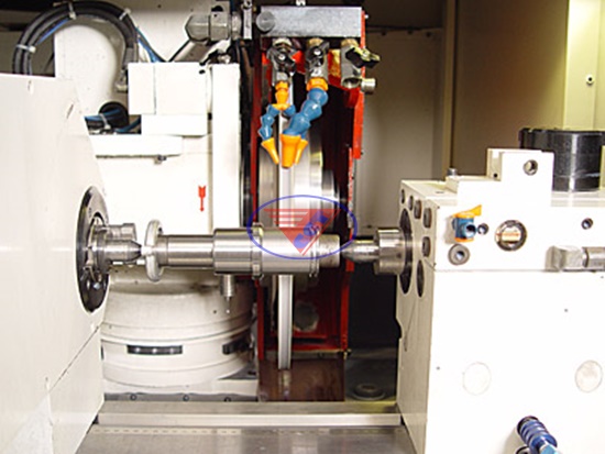 ban-may-mai-tron-cnc-5.jpg