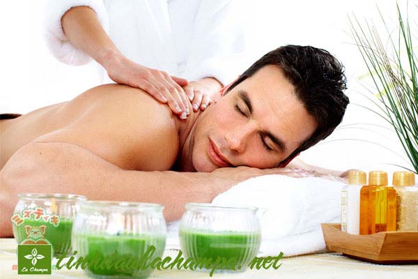 nhung-dieu-can-biet-ve-tinh-dau-massage.jpg