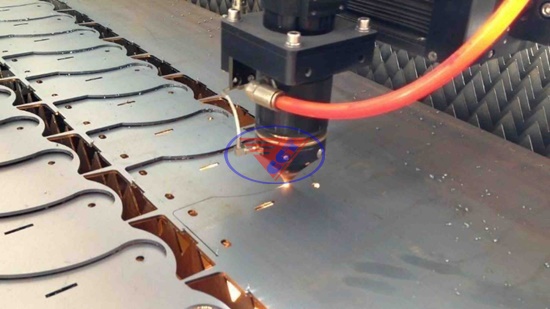 may-cat-kim-loai-tam-cnc-22.jpg