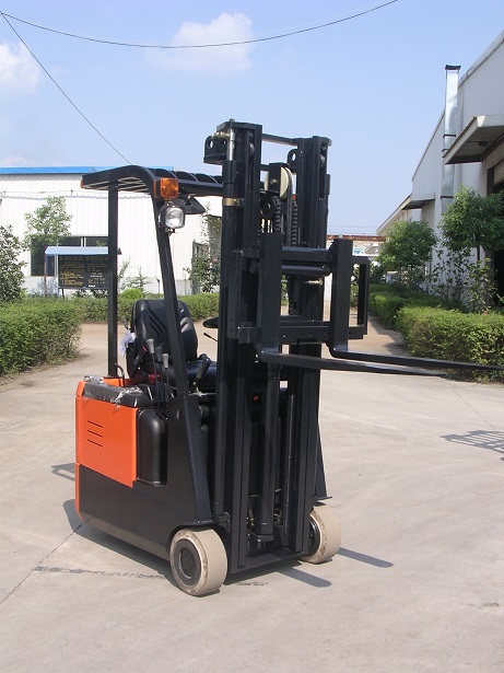 xe-forklift-dien-ba-banh-tka-03.jpg