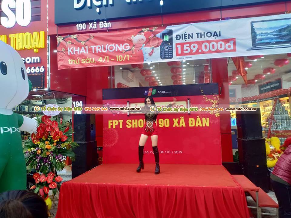 khai-truong-fpt-shop-xa-dan-3.jpg