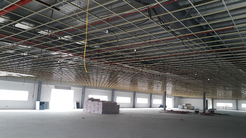 Thi công trần thạch cao nhà xưởng uy tín Tín Phát