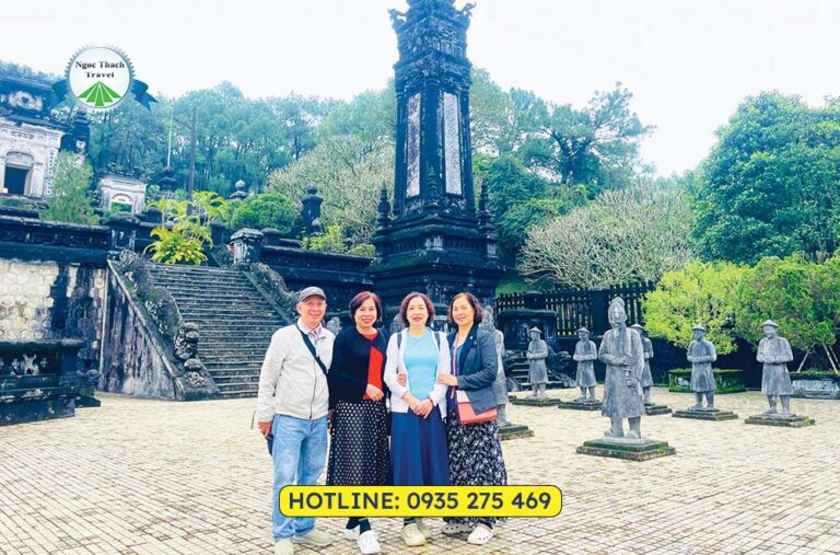 du-lich-hue-lang-khai-dinh-1-768x507.jpg