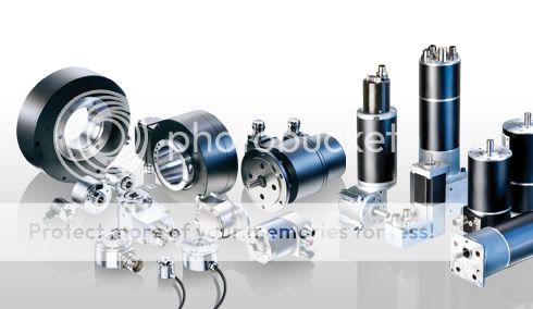 gruppenbild-mit-drehgeber-tachogenerator-resolver-und-produkten-fuer-die-formatverstellung-sowie-einem-neigungssensor-MC0.jpg