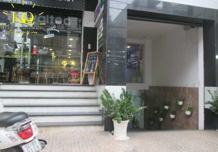 Lối xuống hầm gửi xe tòa nhà Lucky Star Office Lối xuống hầm gửi xe tòa nhà Lucky Star Office